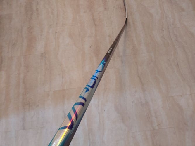 Intermediate Bauer Vapor Flylite Right Handed Hockey Stick P88 55 Flex (Used)