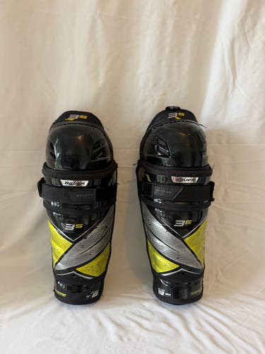 Junior Bauer Supreme 3S 11" Shin Pads (Used)