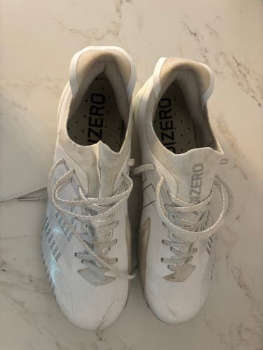 White Men's Size M 10.5 (W 11.5) Adult Adidas Cleats (Used)