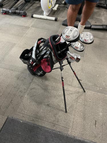 Used Walter Hagen HAGEN JR SERIES II AGE 5-9 Jr Package Set RH Red 7 Piece 11614-S000244142