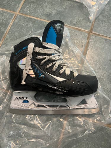 True TF7 Hockey Goalie Skates Regular WidthSize 4.5 (Used)