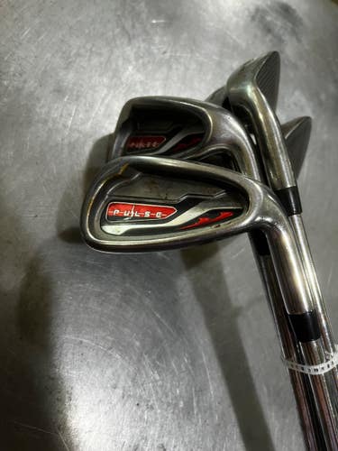 Used Right Handed Men's Stiff Flex Steel Shaft Iron Set