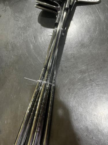 Walter Hagen Used Right Handed Men's Regular Flex Steel Shaft Iron Set