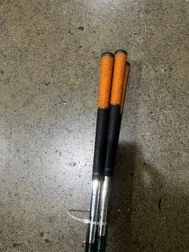 (Used) Right Handed Men's Regular Flex Steel Shaft Iron Set