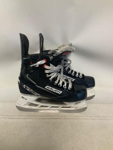 Used Bauer VAPOR X3.5 Intermediate Hockey Skate Intermediate 5.0 11823-S000041857