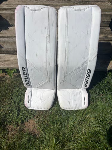 Medium 2022 Bauer Supreme M5 Pro Goalie Leg Pads (Used)