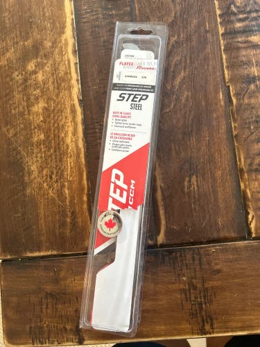 CCM Step Steel 238 mm (Used)