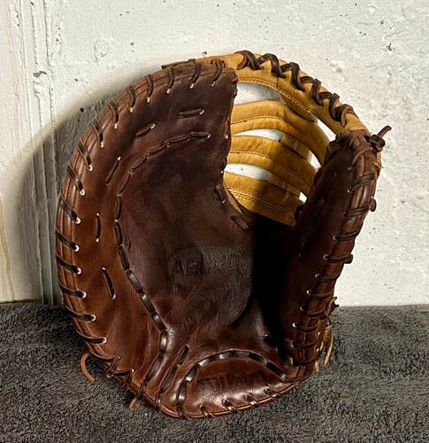Wilson A2000 LHT First Base Baseball Glove 12"