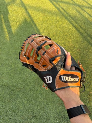 Wilson A2000 LH First Base Baseball Glove 12.5" (Used)