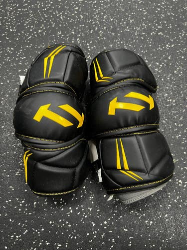 Used True ZERO LYTE Lacrosse Arm Pads/Guards Black LG 11849-S000044268