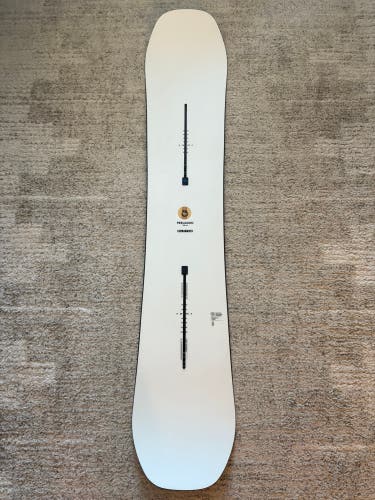 Burton FeelGood Camber 146cm Snowboard | Without Bindings (Used)