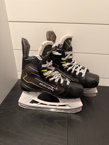Black/Yellow Bauer Supreme M40 Hockey Skates Regular Width Size 3.5 (Used)