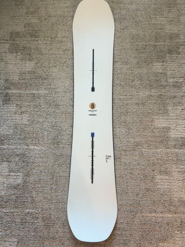 Burton FeelGood Camber 146cm Snowboard | Without Bindings (Used)