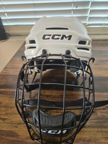Medium CCM Tacks 720 Helmet (Used)