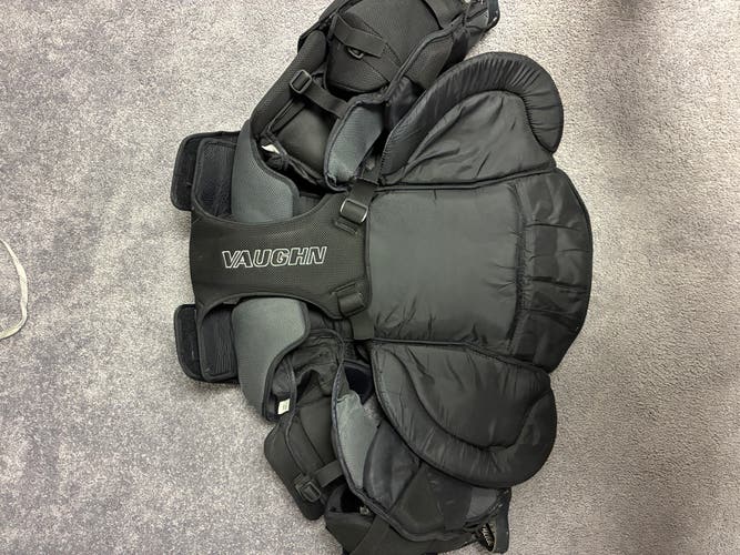 XL 2022 Vaughn V10 Pro Carbon Goalie Chest Protector Pro Stock (Used)