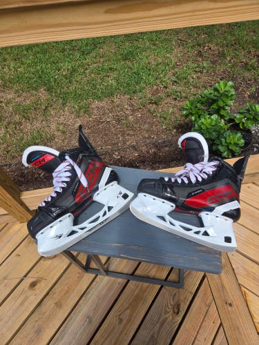 Black/Gray CCM JetSpeed FT680 Hockey Skates Regular Width 7.5 (Used)