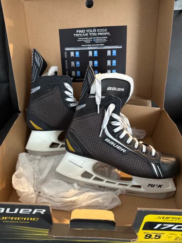 Bauer Supreme Hockey Skates Regular Width 9.5 (Used)