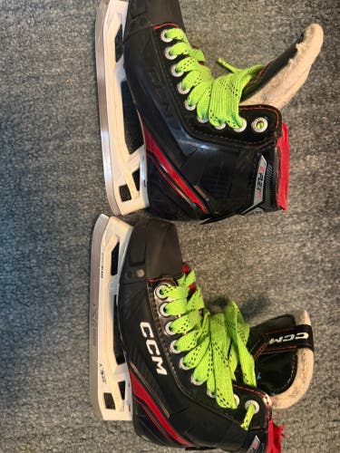 CCM EFlex 6.5 Hockey Goalie Skates Size 3 (Used)