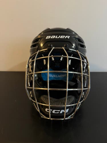 Medium Black Bauer Re-Akt 65 Helmet Pro Stock / Chrome Medium CCM FM580 Cage