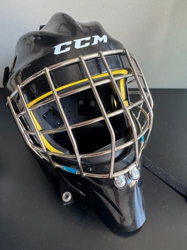Junior CCM Axis 1.5 Goalie Mask (Used)