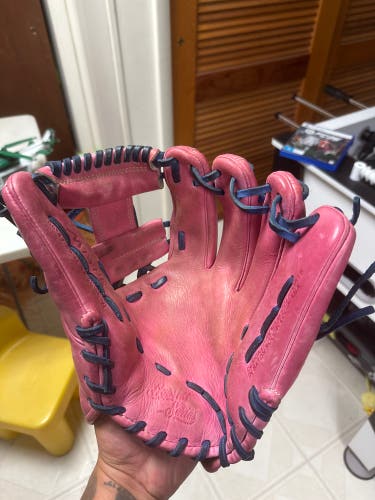 Used 2023 Infield 11.75" Cypress Series Baseball Glove