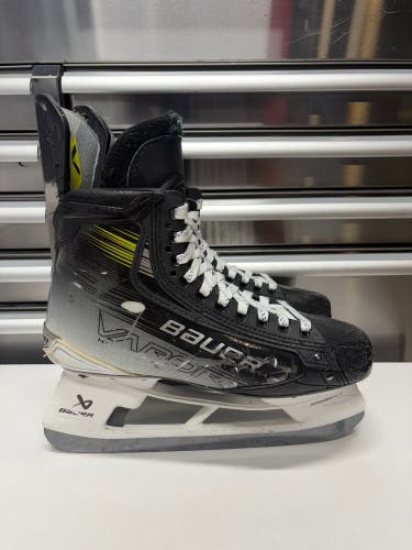 Bauer Vapor Hyperlite2 Hockey Skates Size 8 3/4 FIT 2 280mm (Used) OHL Pro Stock