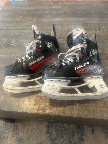 Bauer Vapor X Shift Pro Hockey Skates Regular Width Size 3.5 (Used)