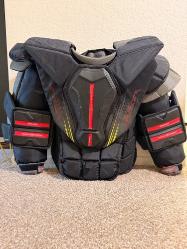 Large 2024 Bauer Vapor Hyperlite 2 Goalie Chest Protector (Used)