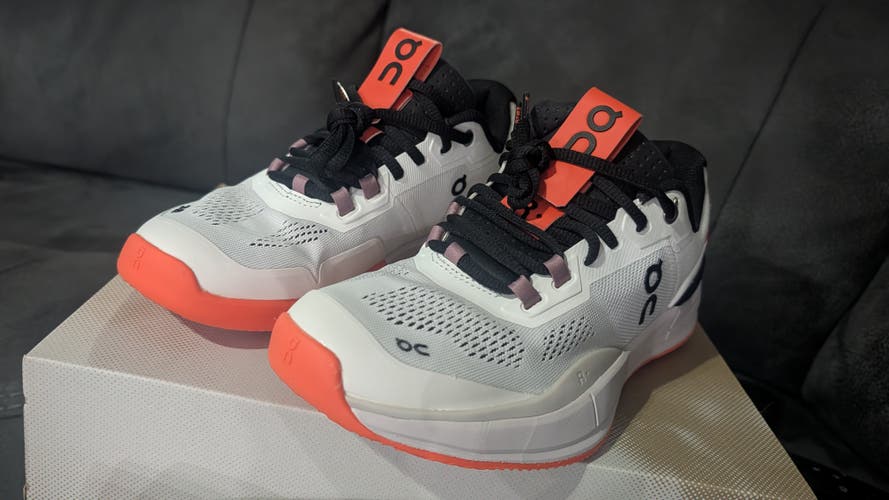 ON Roger Pro Clay, size 8, Women's Tennis Shoes, New