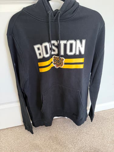 Large Men's Shirt (Used)
