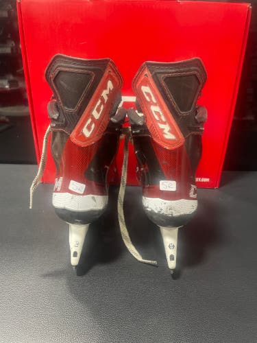 CCM Jetspeed Xtra Plus Intermediate Size 5 Regular Width Skate (Used)