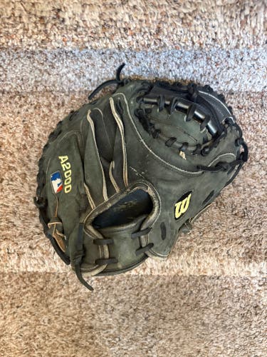 Wilson A2000 RH Catcher's Glove 32.5" (Used)