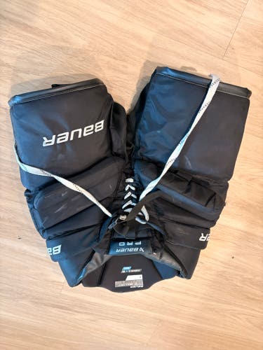 Senior Small 2021 Bauer Pro Hockey Goalie Pants (Used)