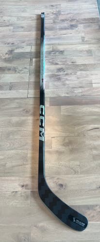 Junior CCM JetSpeed FT8 Pro Right Handed Hockey Stick P90TM 50 Flex (Used)