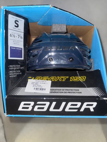 Small Bauer Re-Akt 150 Helmet (New)