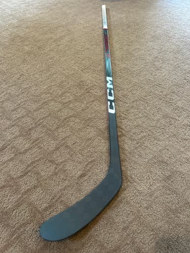 Senior CCM JetSpeed FT6 Pro Right Handed Hockey Stick P28 85 Flex (New)