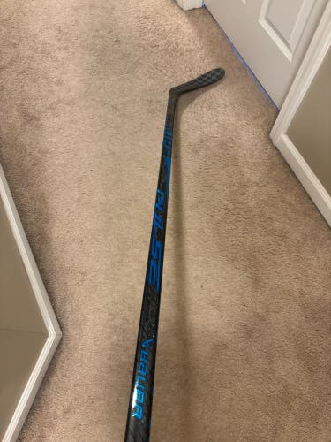 Intermediate Bauer Pulse Right Handed Hockey Stick P28 65 Flex (New)