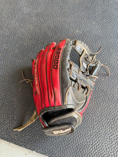 Wilson A2000 RH Softball Glove 11.75" (Used)