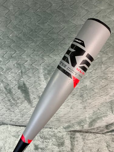Combat B2 Ultra Bat USSSA Certified (-11) 17 oz 28" (Used)