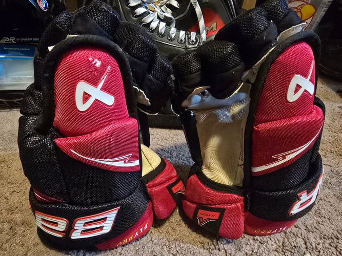 Bauer Vapor Hyperlite Gloves 13" (Used)