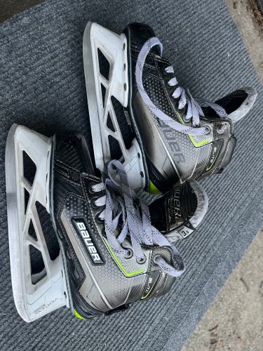 2021 Bauer Elite Hockey Goalie Skates Regular Width Size 3.5 (Used)