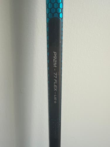 Senior Bauer Nexus Geo Right Handed Hockey Stick P92M 77 Flex (Used)