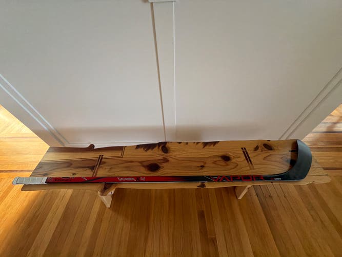 Intermediate Bauer Vapor X4 Right Handed Hockey Stick P92 65 Flex (Used)