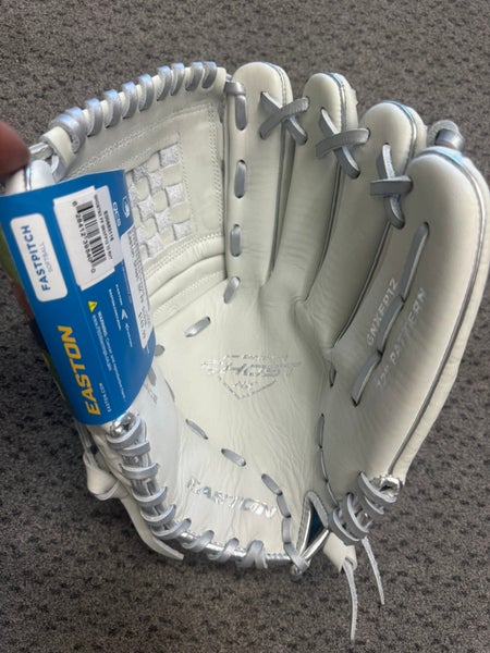 Easton Ghost NX RH Softball Glove 12" (New)