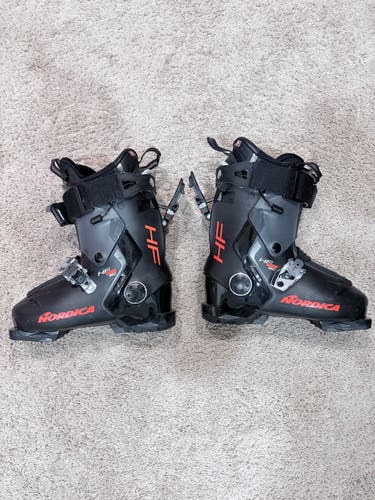 Mondo 26 & 26.5 Men's Nordica Ski Boots Stiff Flex (Used)