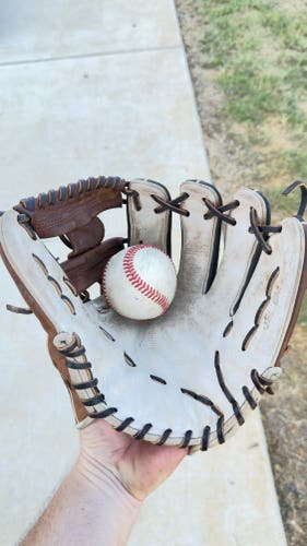 Swingrail RH Baseball Glove 11.5" (Used)