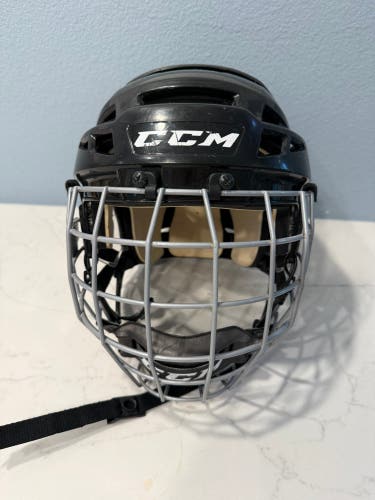 Medium Black CCM Vector V08 Helmet Combo