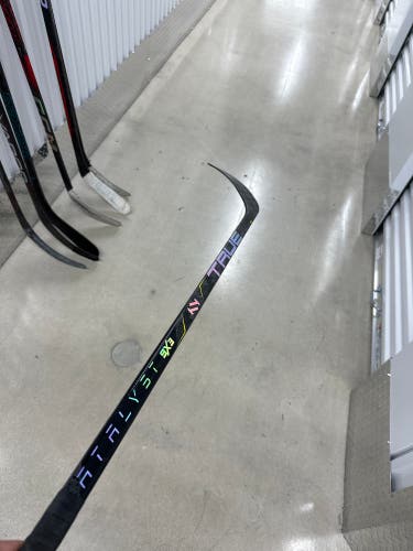 Junior True Catalyst 9x3 Right Handed Hockey Stick T92.5 Less Than 30 Flex (Used)