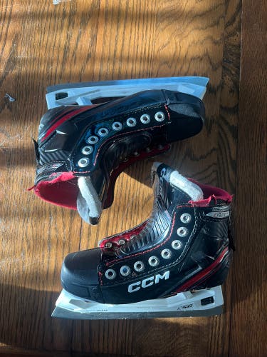 CCM EFlex 6.5 Hockey Goalie Skates Regular Width Size 1 (Used)