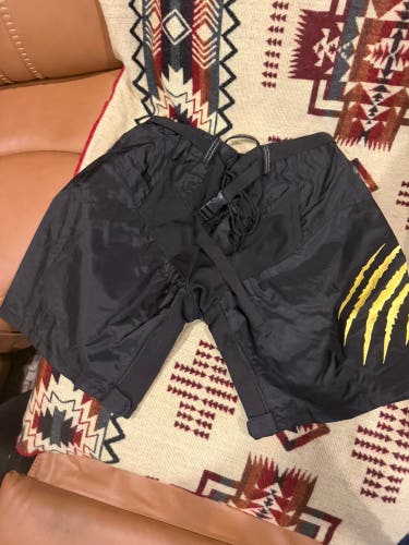 Stadium series Large Bauer Nexus Pant Shell Pro Stock (New)
